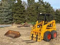 Case 1737 Skid Steer W/Attachments 