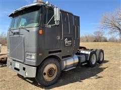 1986 White WHL64T T/A Truck Tractor 