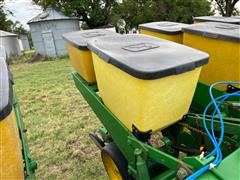 items/1b566470b322ee11a81c000d3a61103f/johndeere7000planter-171_4e5ef44353db425fb4d4a77b927315e5.jpg