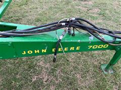 items/1b566470b322ee11a81c000d3a61103f/johndeere7000planter-171_8d7fc92830704cd7a78e0e34519de342.jpg