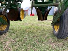 items/1b566470b322ee11a81c000d3a61103f/johndeere7000planter-171_eb64fb8737fa4ff1b340e172a2ab1063.jpg