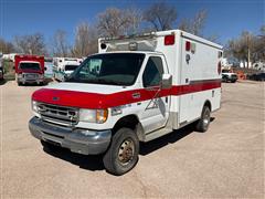 1997 Ford E350 4WD Ambulance W/Osage Industries Box 