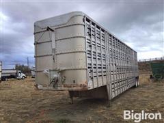 1974 Wilson T/A Cattle Pot Livestock Trailer 