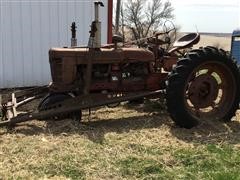 Farmall H Narrow Front 2WD Tractor W/Loader 