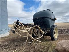 Montag C09A 9-Ton Dry Fertilizer Cart 