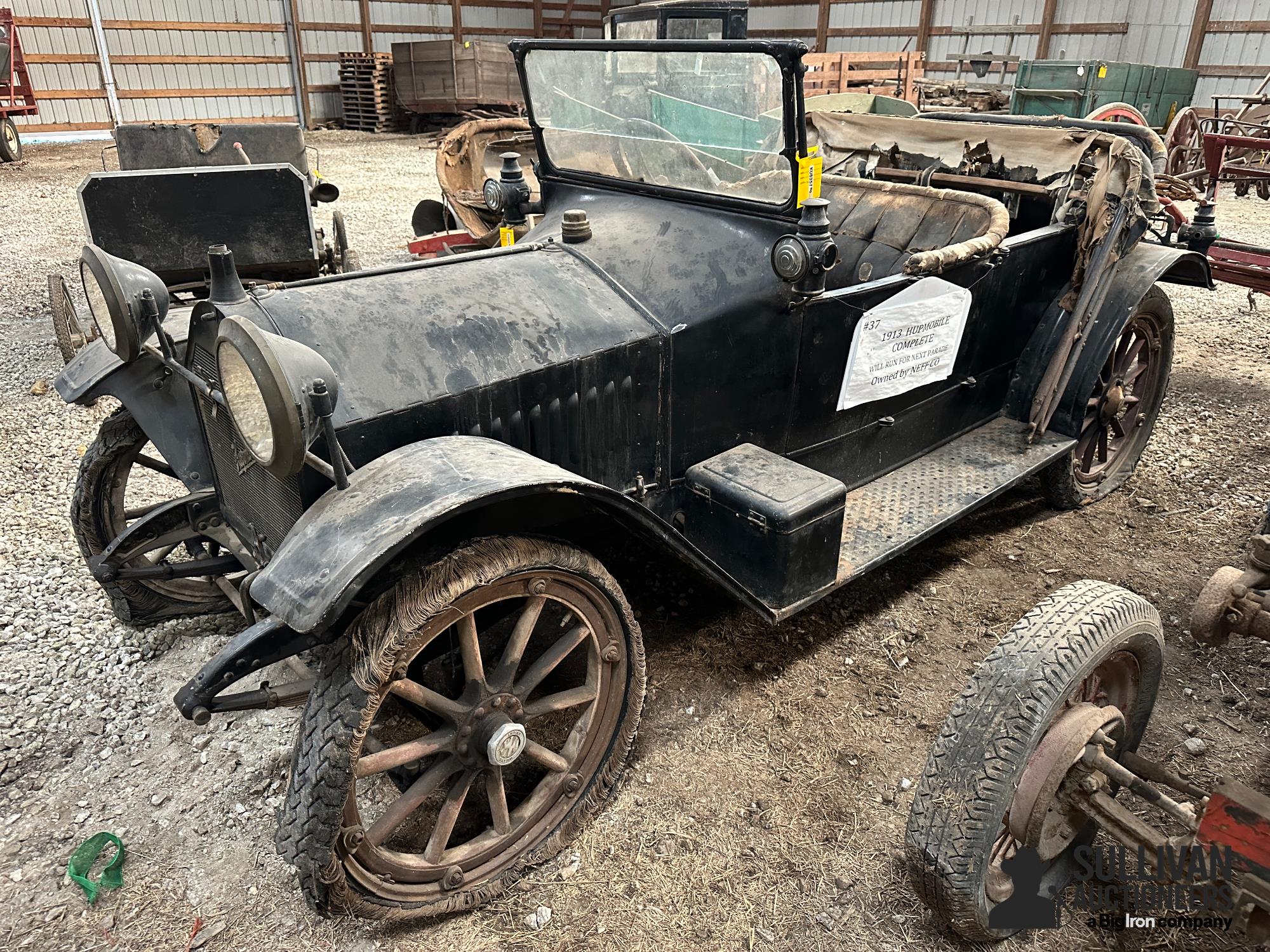 1913 Hupmobile 2-Door Sedan 