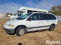 1999 Dodge Caravan SE 2WD Sport Van 