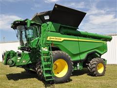 2021 John Deere X9 1100 4WD Combine 