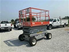 1999 SkyJack SJ6832 Scissor Lift 