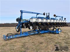 2006 Kinze 3600 12/23R Planter 