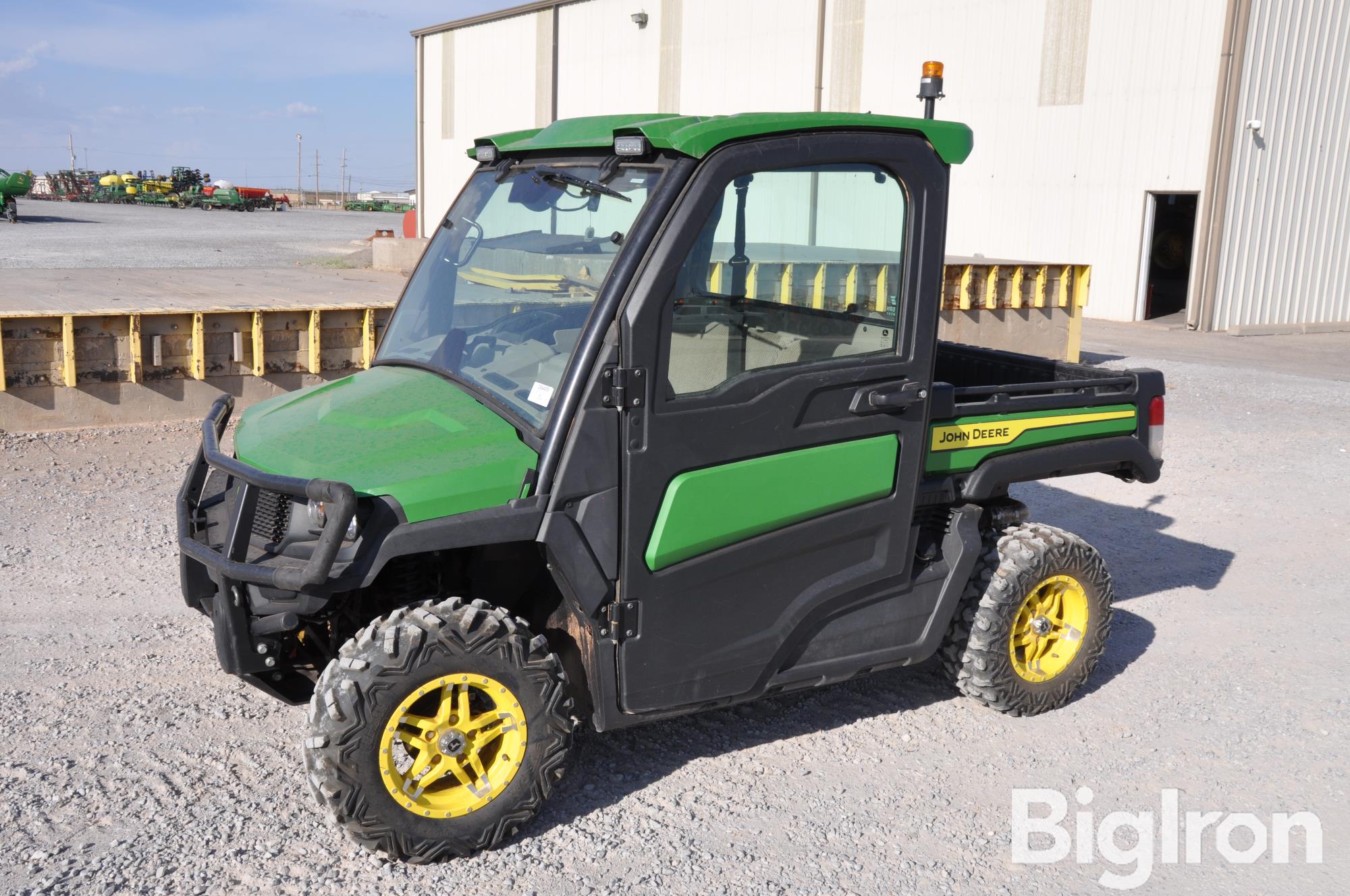 2021 John Deere XUV 835R Gator 4x4 UTV 