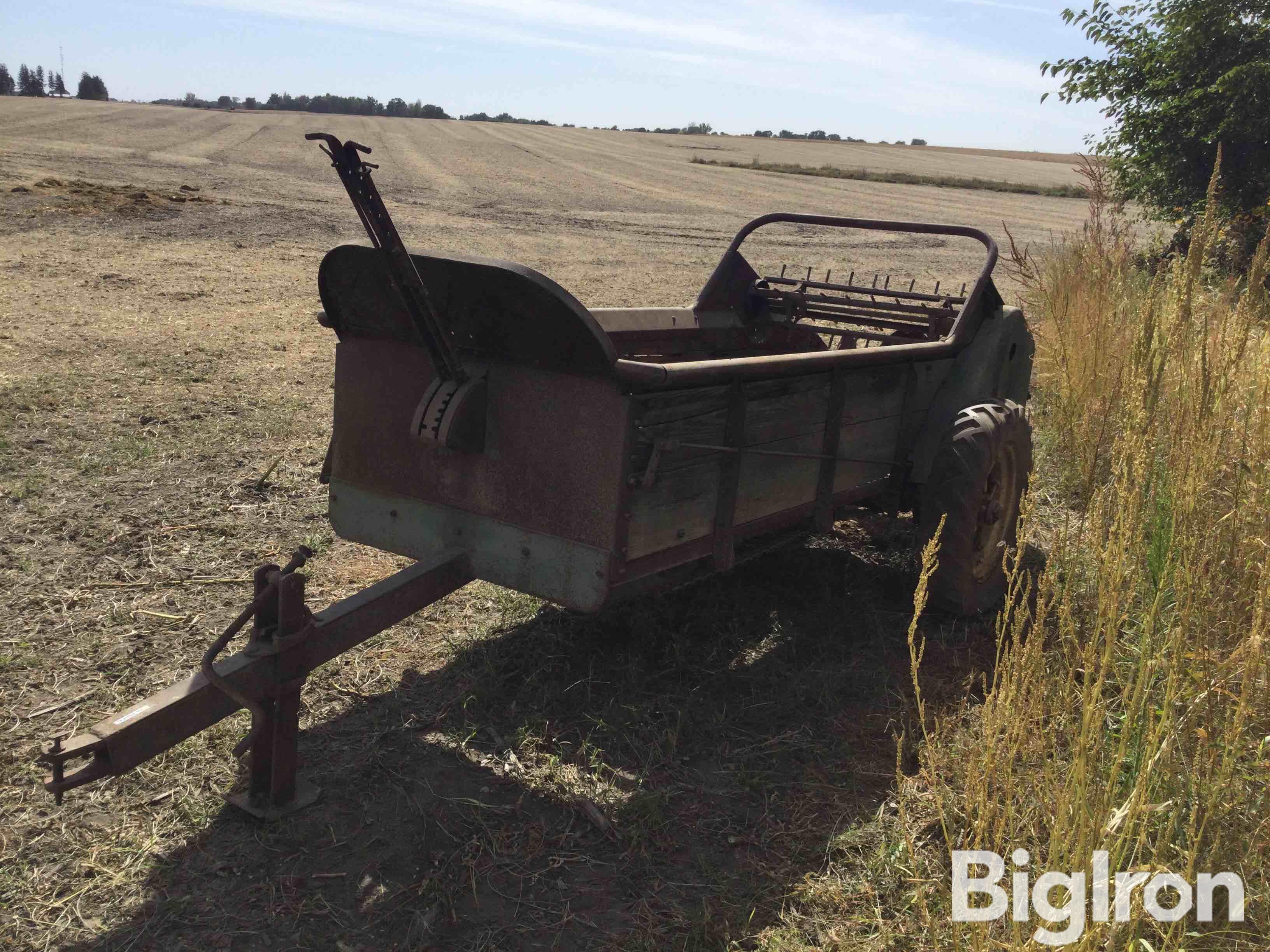 John Deere Manure Spreader 