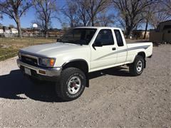 1990 Toyota Hilux Deluxe 4x4 Extended Cab Pickup 