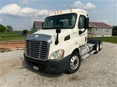 2010 Freightliner Cascadia 113 T/A Truck Tractor 