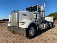 2009 Kenworth W900 T/A Day Cab Truck Tractor 