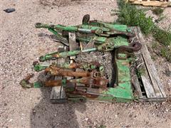 items/1de5e0e5b045ee11a81c000d3ad3feaa/johndeere3pointarmsquickhitch-2_4b75cfdd755f4ecda8060da89593449a.jpg