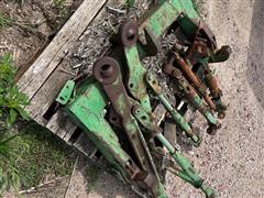 items/1de5e0e5b045ee11a81c000d3ad3feaa/johndeere3pointarmsquickhitch-2_6191f97907f548c393f3e0cb214bc43e.jpg