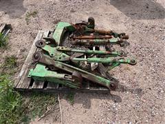 items/1de5e0e5b045ee11a81c000d3ad3feaa/johndeere3pointarmsquickhitch-2_cff177b82d0448fea0982d3ad9e8c5a7.jpg