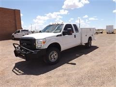 2016 Ford F350 4x4 Extended Cab Service Pickup 