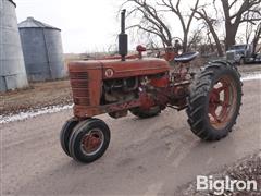 1953 Farmall Super M 2WD Tractor W/Live Hydraulics & Power Steering 