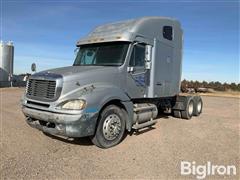 2001 Freightliner Columbia 120 T/A Sleeper Cab Truck Tractor 