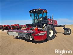 2014 MacDon M205 Self-Propelled Windrower 