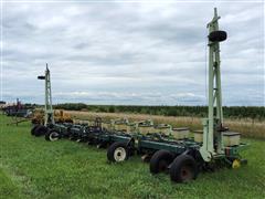 ManCo/John Deere 12 Row Planter 