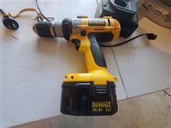 items/1ed32293f132ec11a3ee0003fff90bee/dewalt12compoundmitersawdrills_2963563d934f49029073acff48885ebf.jpg