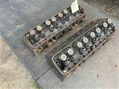 1967 Chevrolet 327ci Cylinder Heads 