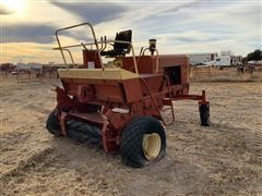 New Holland 1100 Windrower 