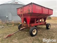 Lundell 1290 Side Dump Gravity Wagon 