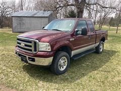 2005 Ford F250XLT Super Duty 4x4 Extended Cab Pickup 