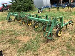 John Deere 825 Field Cultivator 