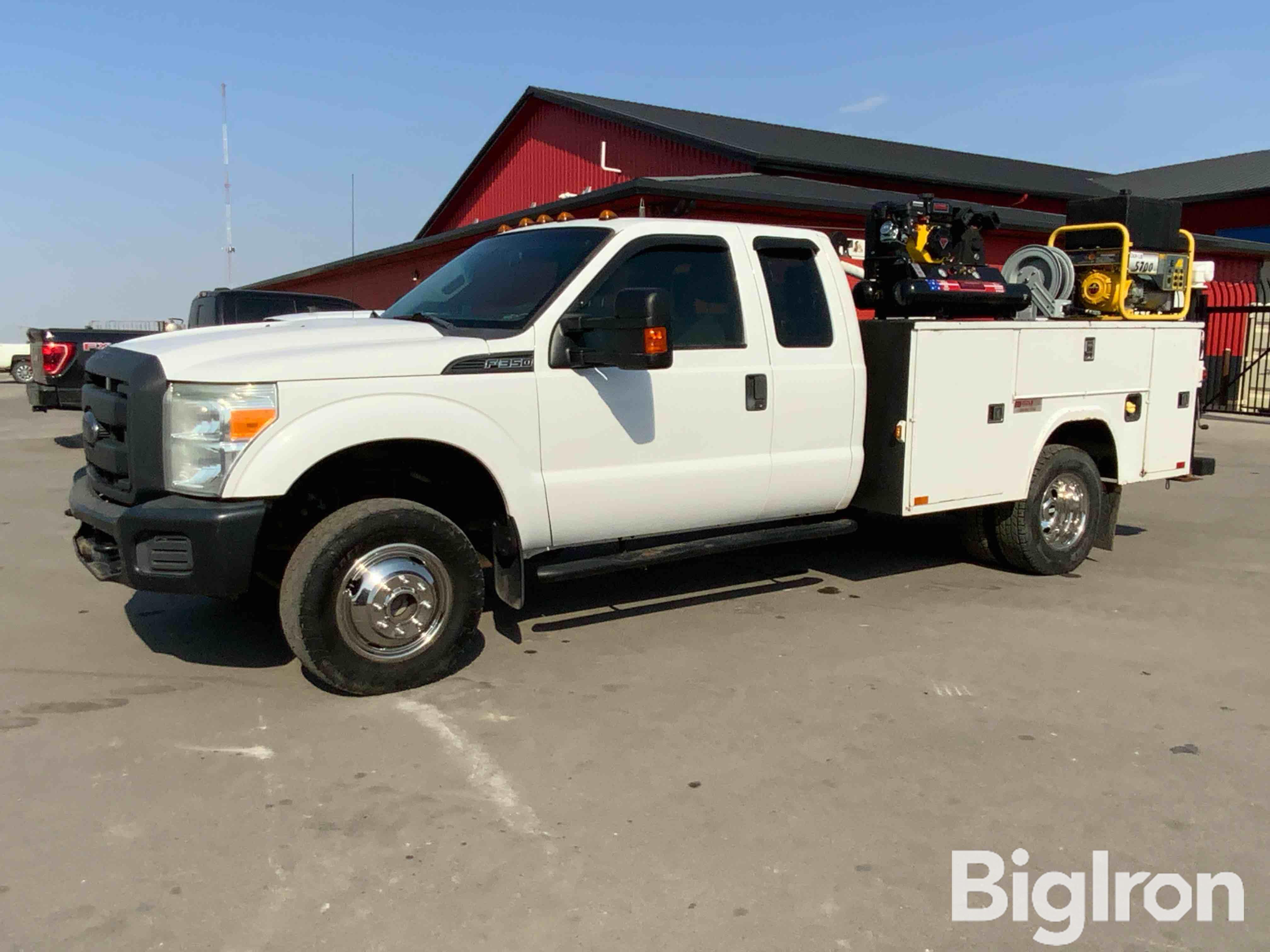 2015 Ford F350 XL Super Duty 4x4 Extended Cab Mechanic's Truck 