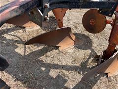 items/1ffe3d1d9664ee11a81c6045bd4a636e/allis-chalmers2000csemimountedplow_37f0acf10a174a418ac4e5ad5942819e.jpg