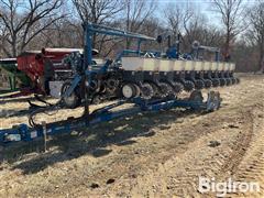 2008 Kinze 3600 12/23 Planter 