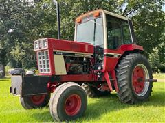 1976 International 1086 2WD Tractor 