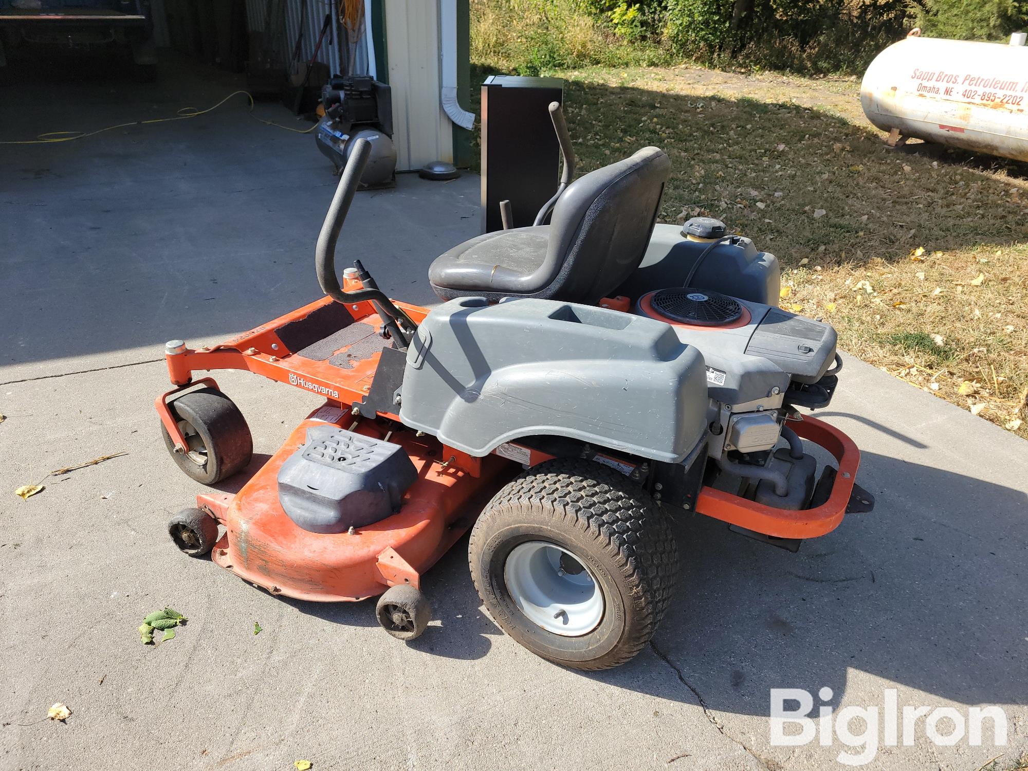 items/2099b2d06486ef119443000d3acfdee0/husqvarnarz5424zeroturnmower-2_28b68e220455444baa8cefed1893f3fc.jpg