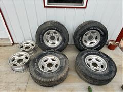 Kumho Road Venture AT 265/75R16 Tires & Rims 
