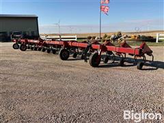 Case IH 1820 Vibra Shank 18 Hydraulic Fold Cultivator 