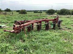 International 710 5-Bottom Plow 