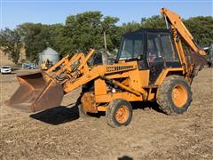 Case 580C 2WD Loader Backhoe 