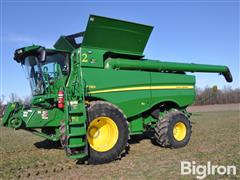 2022 John Deere S780 4WD Combine 