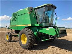 1994 John Deere 9500 2WD Combine 