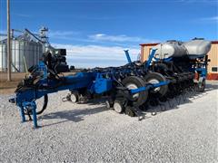 2014 Kinze 4900 24R30" Planter 