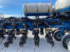 items/210ee511eb6fed11a76e0003fff934d4/kinze49002-pt24r30planter_9e1de3fda6df4c2286a897a8b562a049.jpg