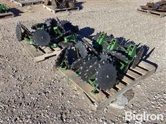 John Deere 16/30 Planter Closing Wheels 