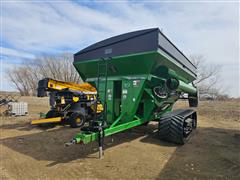 2016 Brent 1082 Tracked Grain Cart 