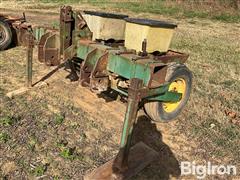 John Deere MaxEmerge 2R30" Planter 