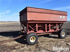 M&W 300 Gravity Wagon 